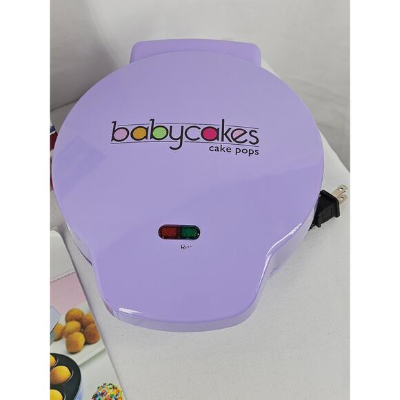 BABYCAKES CAKE POP MAKER SET – PURPLE APPLIANCE + RECIPE BOOK + MANUAL – CP-94LV - Picture 3 of 7